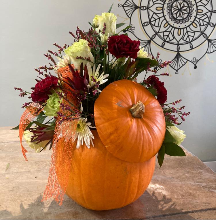 Fresh Flower Pumkpin Arrangments